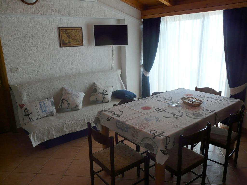 Apartments Mirela Porec Ngoại thất bức ảnh