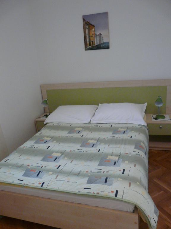 Apartments Mirela Porec Ngoại thất bức ảnh